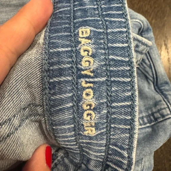 American Eagle Outfitters Light Blue Relaxed Jeans - Picture 2 of 4